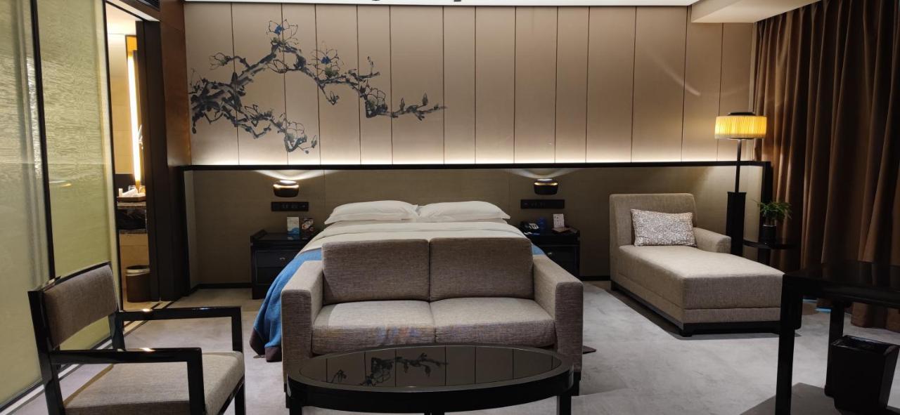 Chongqing Ronghui Grand Hotel מראה חיצוני תמונה