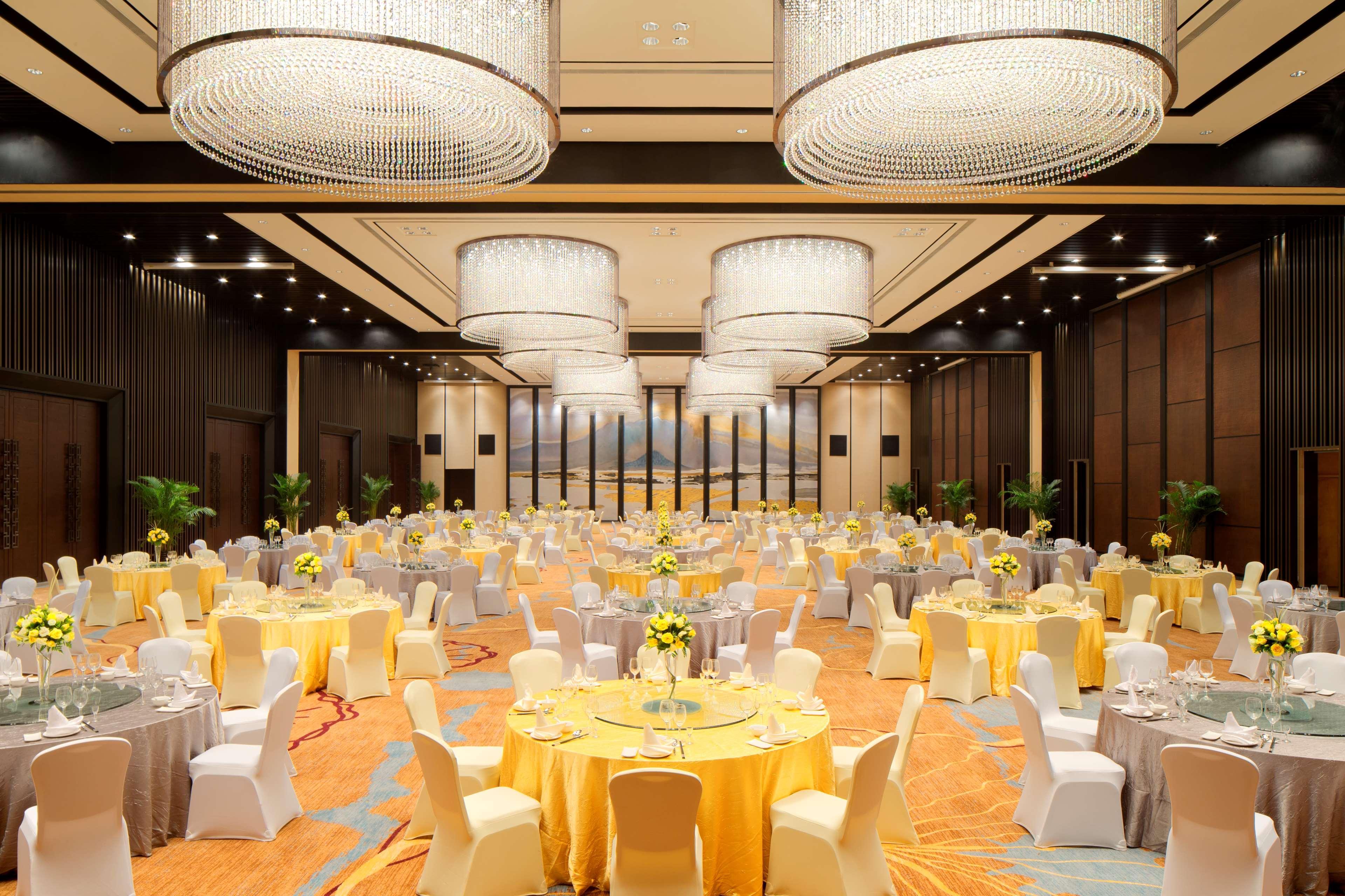 Chongqing Ronghui Grand Hotel מראה חיצוני תמונה