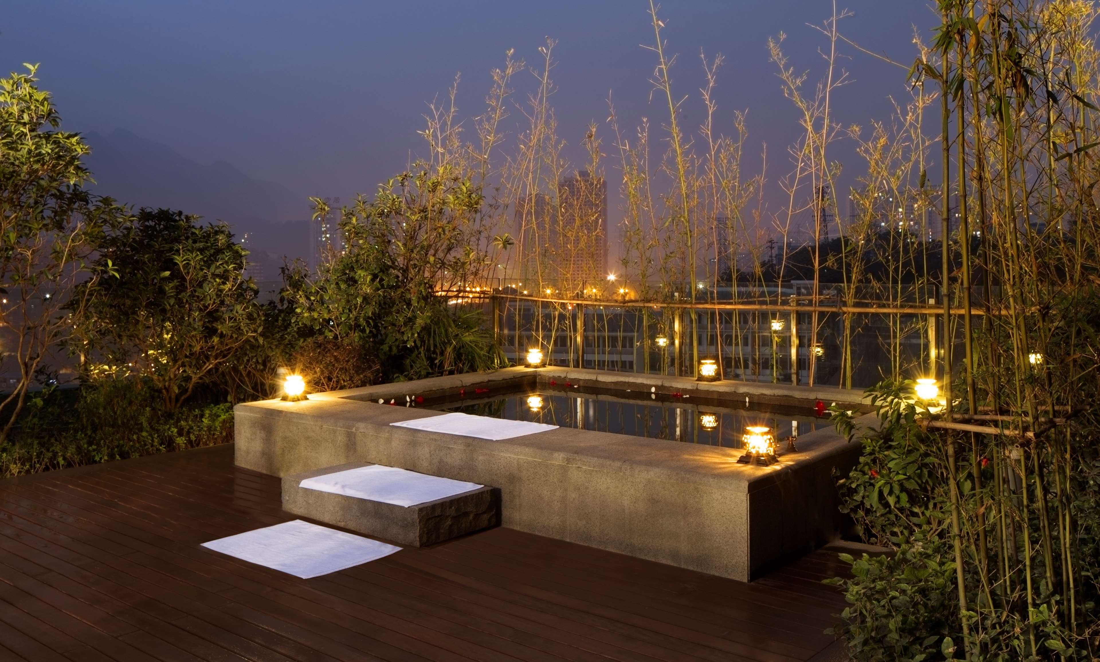 Chongqing Ronghui Grand Hotel מראה חיצוני תמונה